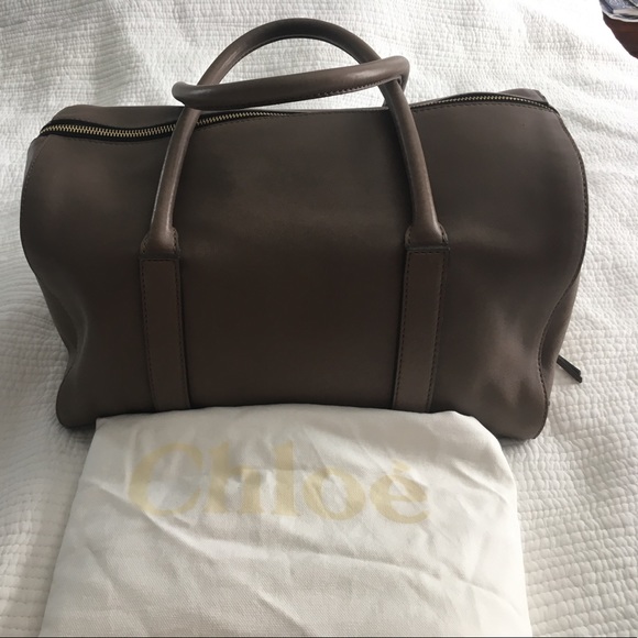 Chloe taupe duffel bag. Dust cover included - Picture 5 of 8
