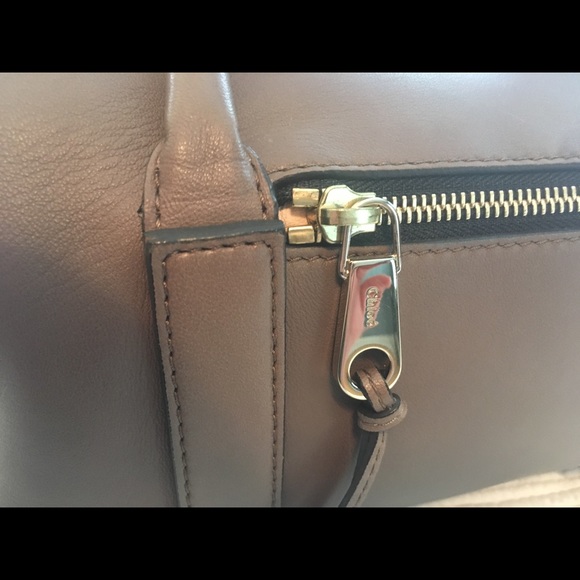 Chloe taupe duffel bag. Dust cover included - Picture 6 of 8