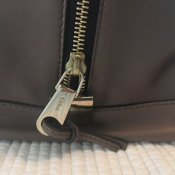 Chloe taupe duffel bag. Dust cover included - Picture 7 of 8