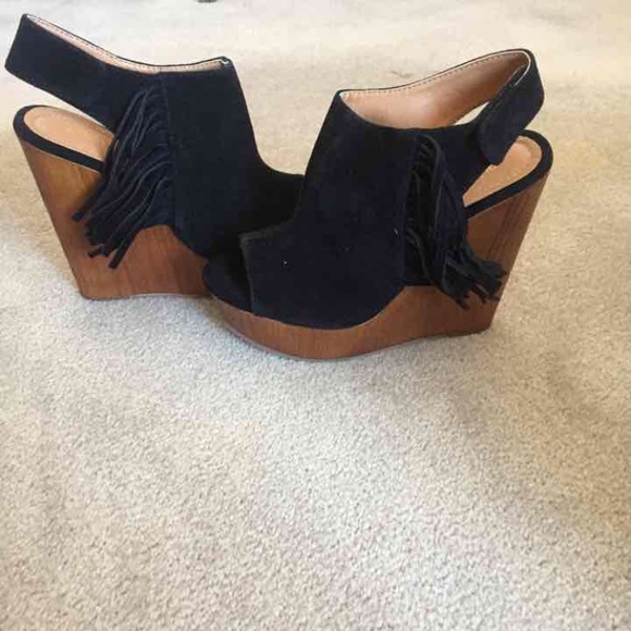 Faux Suede Wedges - Size 7 - Picture 6 of 6