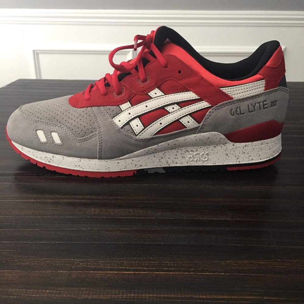 Asics GEL-LYTE III Athletic shoe