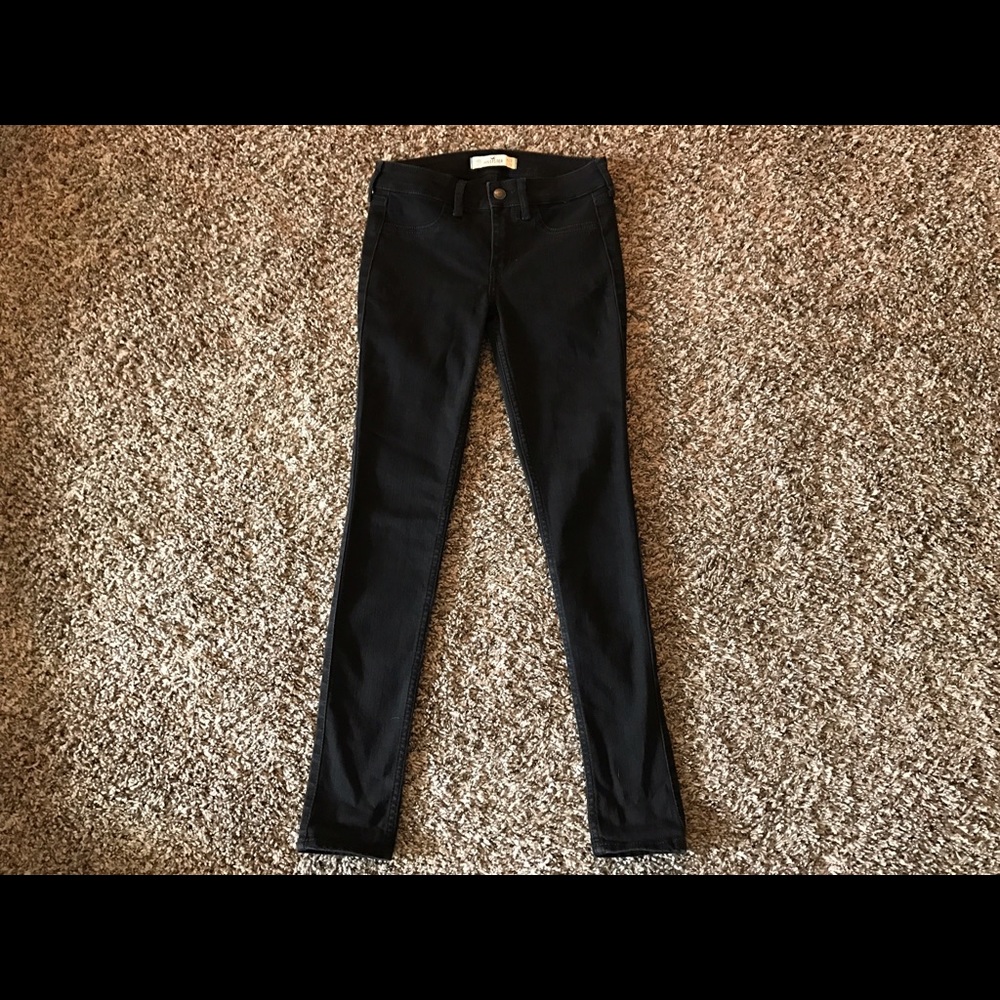 ❤️Moving SALE‼️Hollister skinny jeans