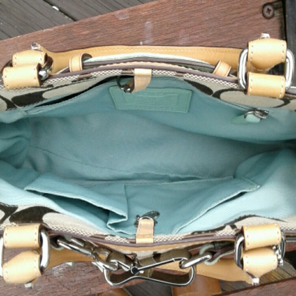 Coach purse - Picture 4 of 6