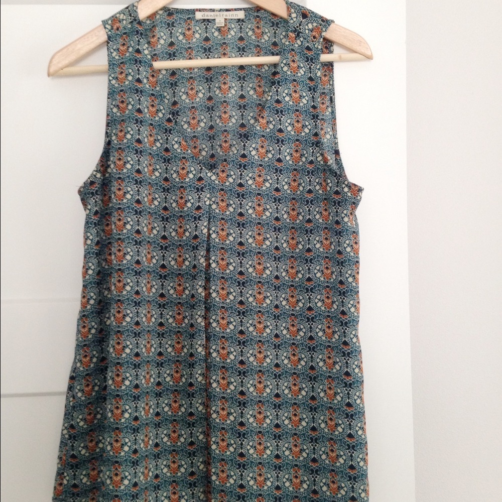 Daniel Rainn patterned tank top, EUC size M