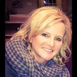 Meet your Posher, Angie