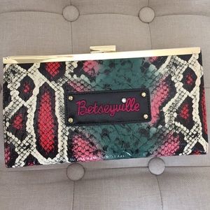Betsy Johnson Bestyville clutch/wallet