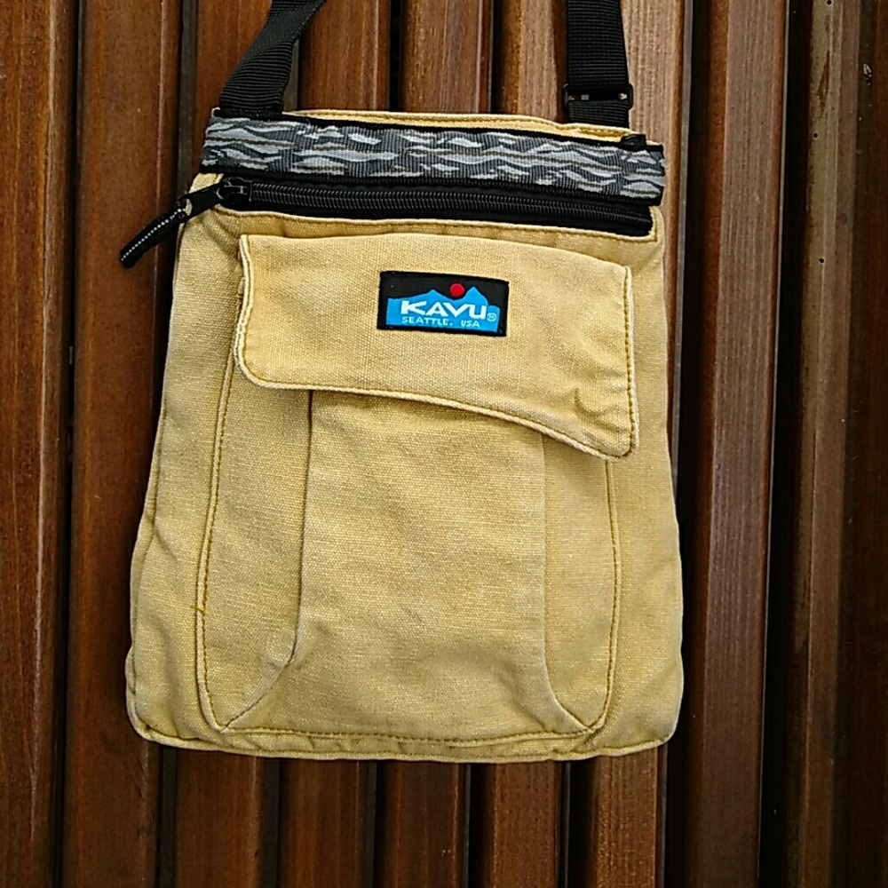 Kavu crossbody bag tan