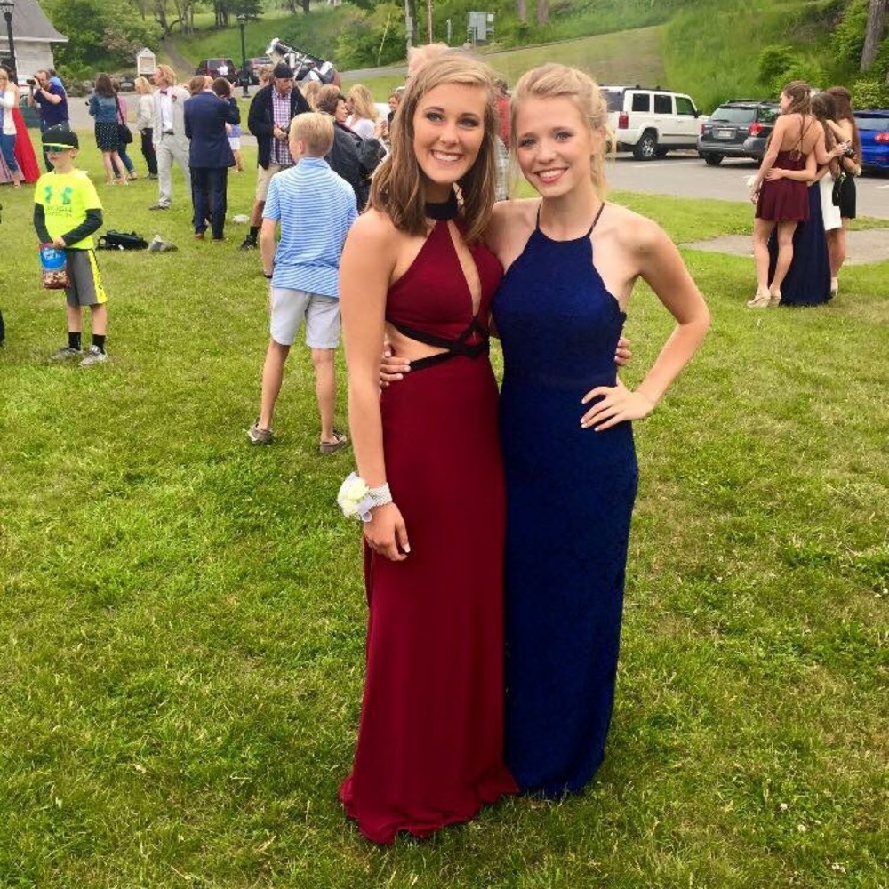 Flattering burgundy prom dress!