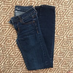 American eagle dark wash jegging