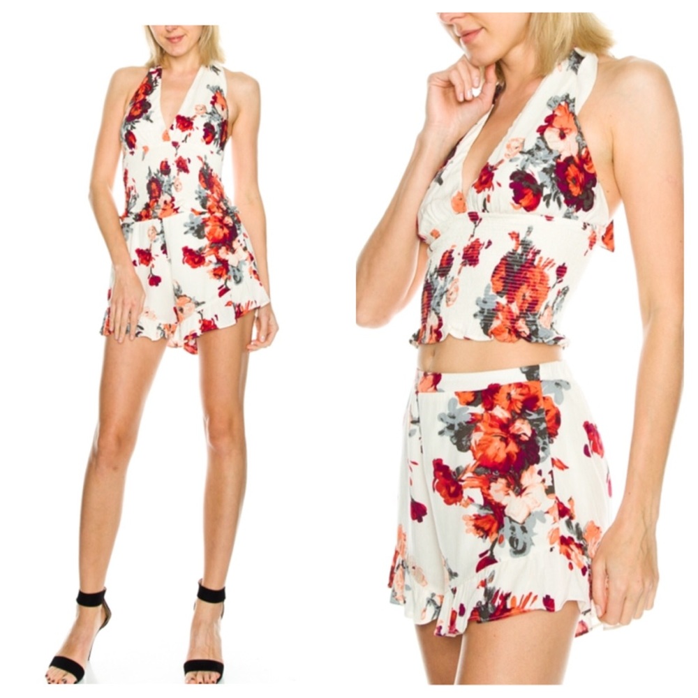 🆕	FLORAL PRINT SMOCKED HALTER AND SHORTS SET