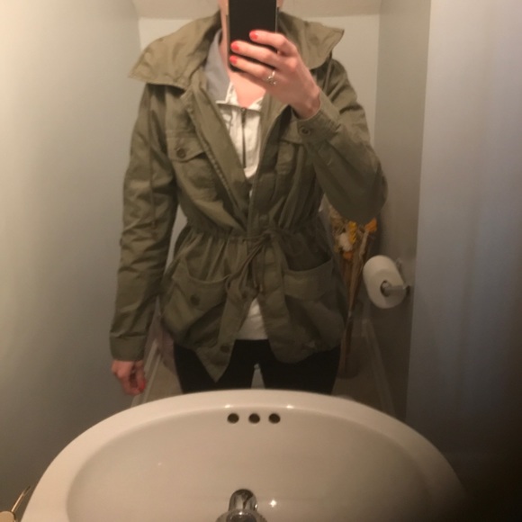 Hooded utility jacket - Picture 2 of 7