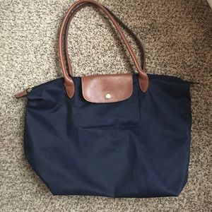 Navy medium longchamp tote
