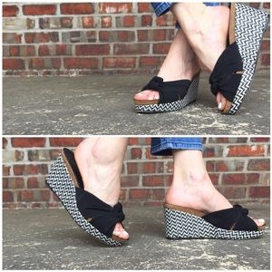 Donald J. Pliner - Bridey Platform Wedge