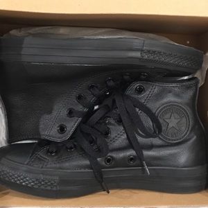 Black leather converse