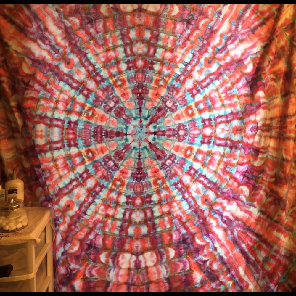 85x100" tapestry - Picture 2 of 4