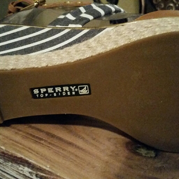 Sperry Top Side Wedge Sandals! Never Worn - Picture 3 of 8