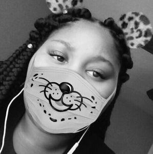 Meet your Posher, Teanda