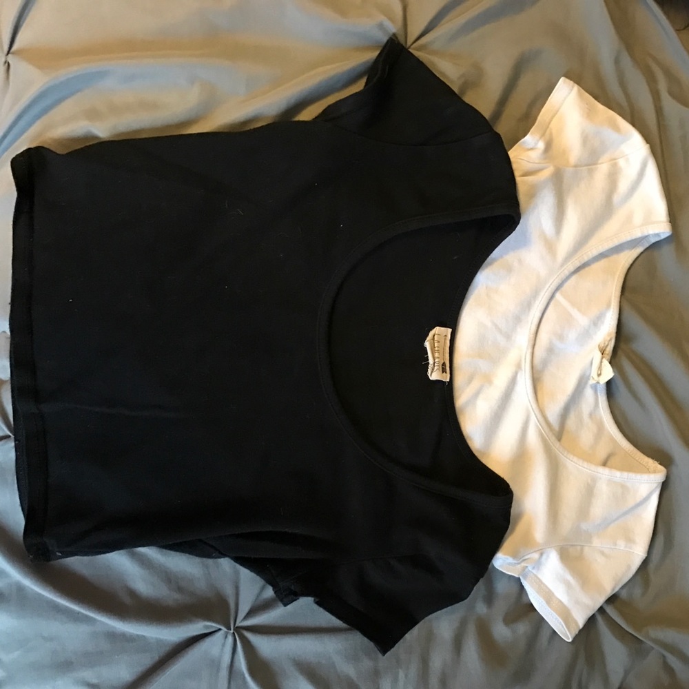 Short sleeve crop tops