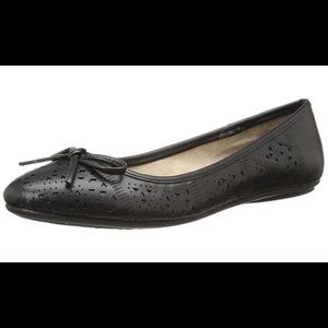 NIB Chinese Laundry Hannah Black Flats 9 1/2 M