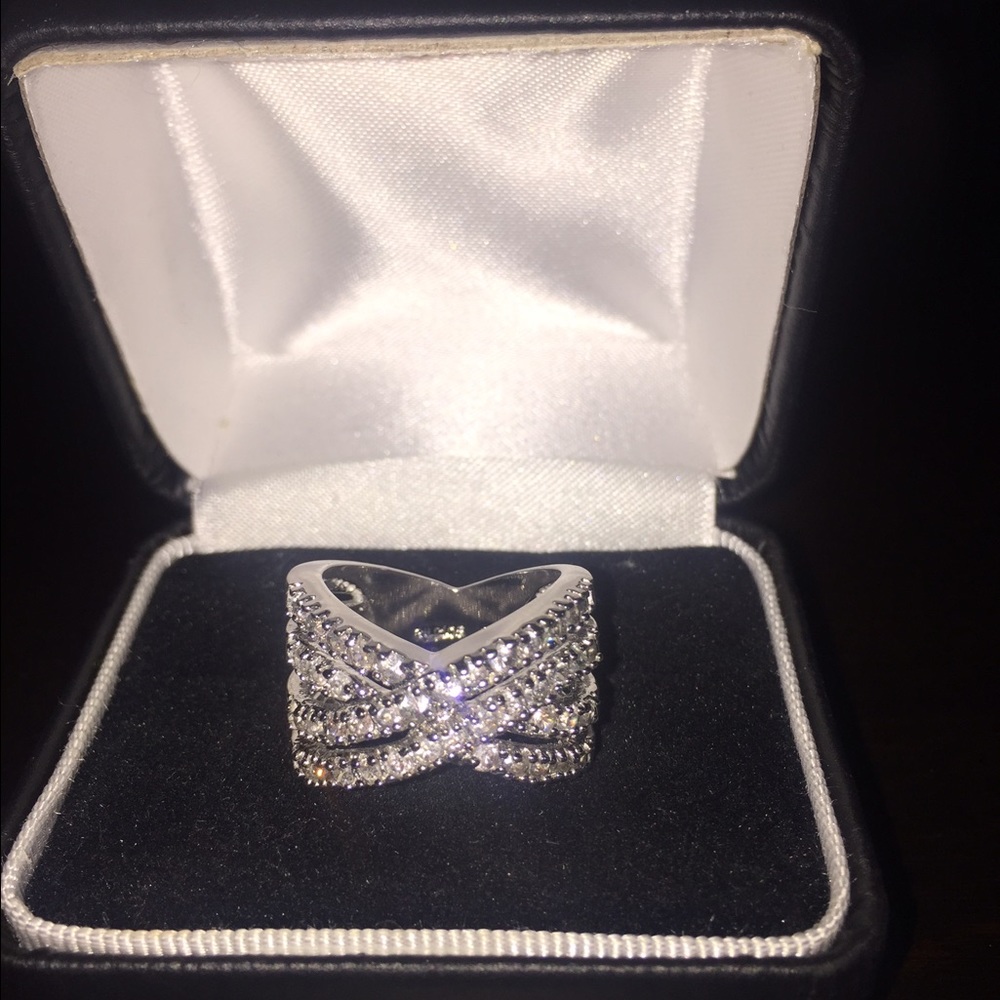 Cubic Zirconia Lia Sophia ring. Size 7