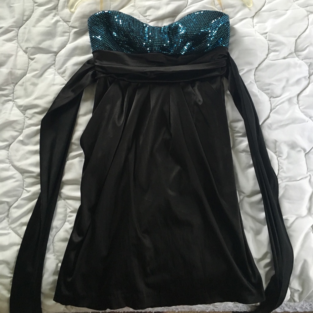 Blue top sequin party dress