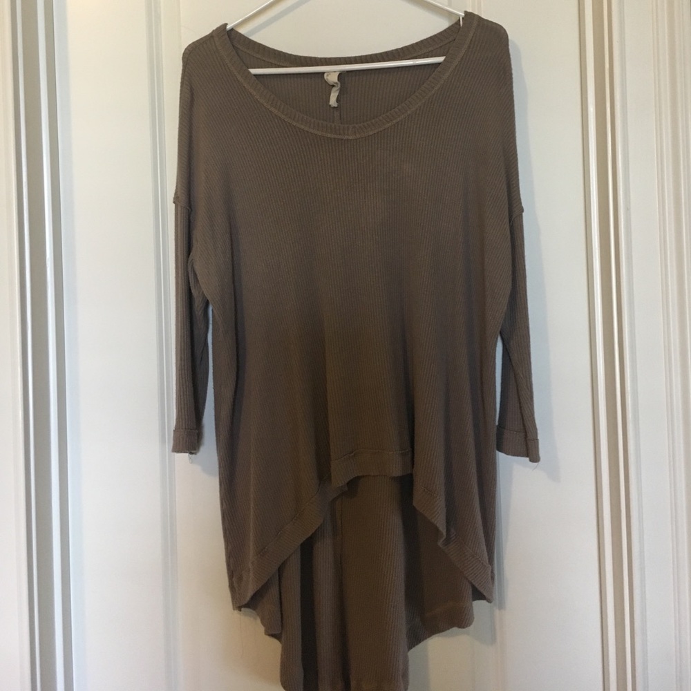 Tan thick blue pepper tunic, high low style