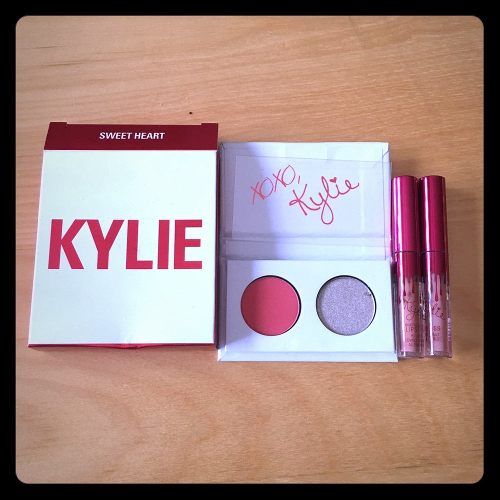 Kylie valentine mini eyeshadow&lip in Sweet Heart