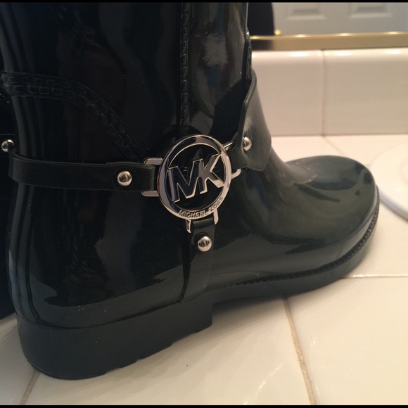 Michael Kors rain boots - Picture 2 of 2