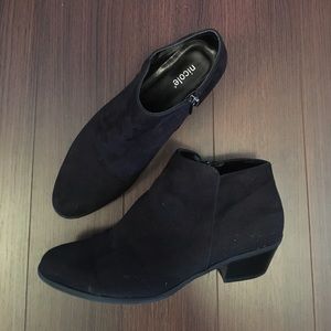 Sz.8 NICOLE black suede booties in great condition