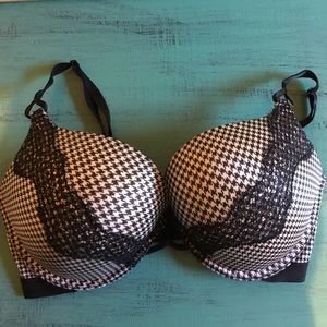 Bombshell Victoria Secret Bra