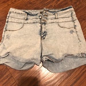 High waisted shorts! 😻