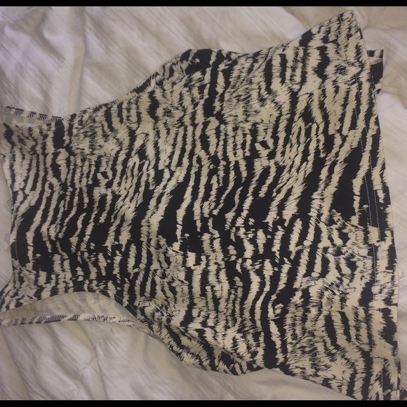 Pacsun loverbird slightly cropped tank - Picture 3 of 4