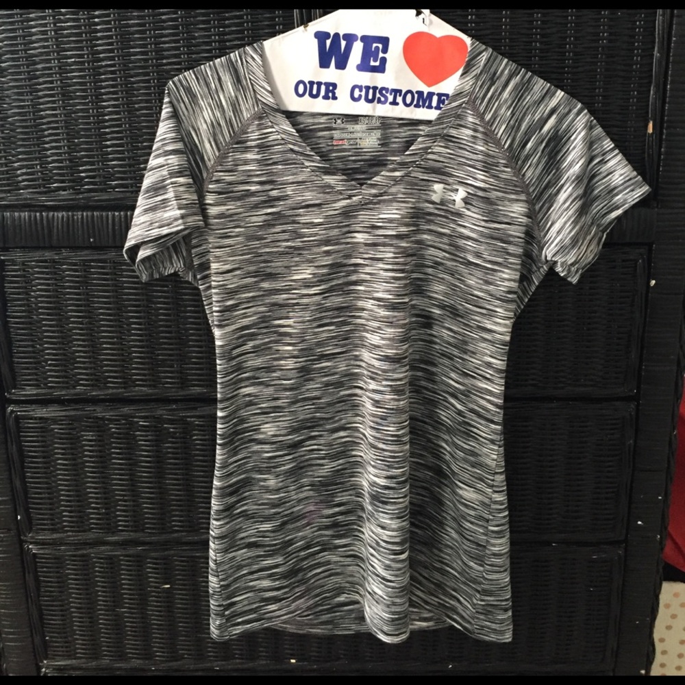 Under Armour Semi Fitted V-Neck Shirt