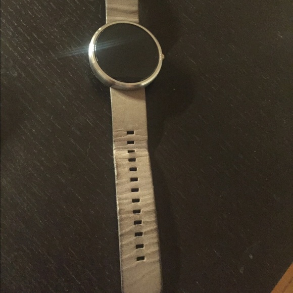Moto 360 watch - 1st generation