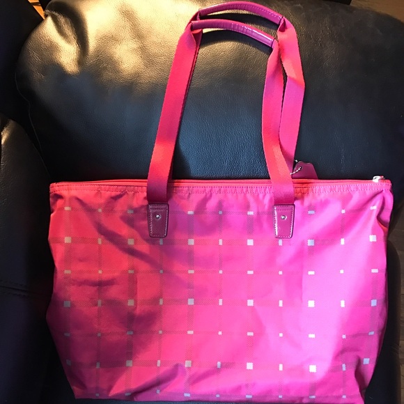 Pretty, pink Coach weekender - Picture 3 of 8
