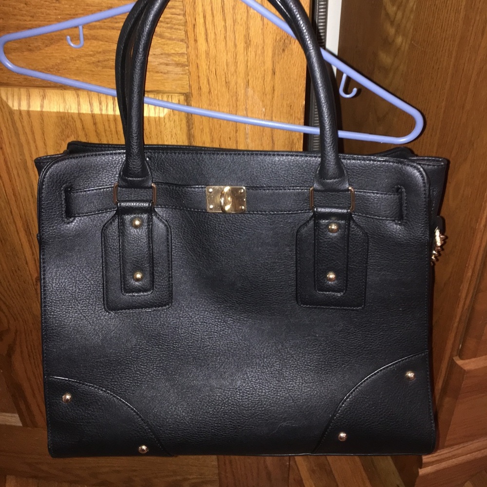 Shoulder or arm purse