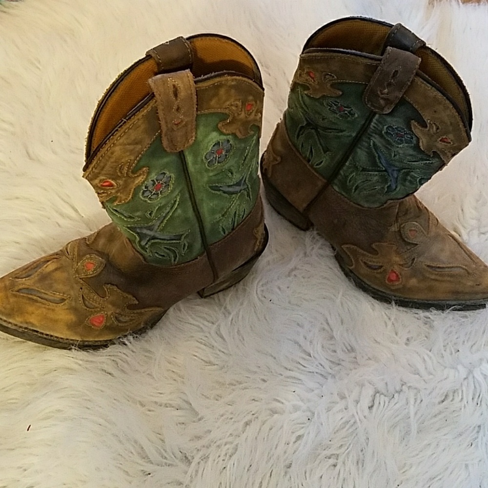 Girls cowboy boots