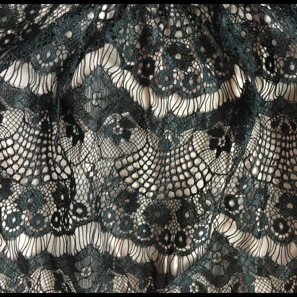 Light Pink/Black Lace Mini Skirt - Picture 4 of 4