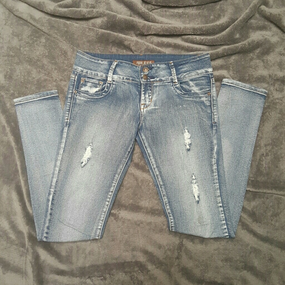 Cute distressed skinny jeans