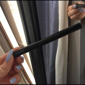 MAC penultimate eyeliner in black