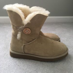 Sand Uggs