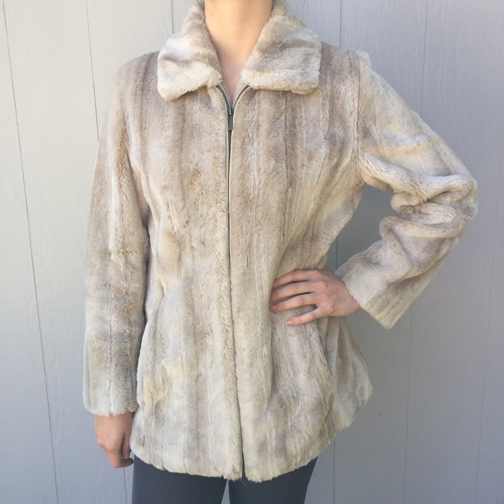 NEW Kristen Blake Fur coat for sale.