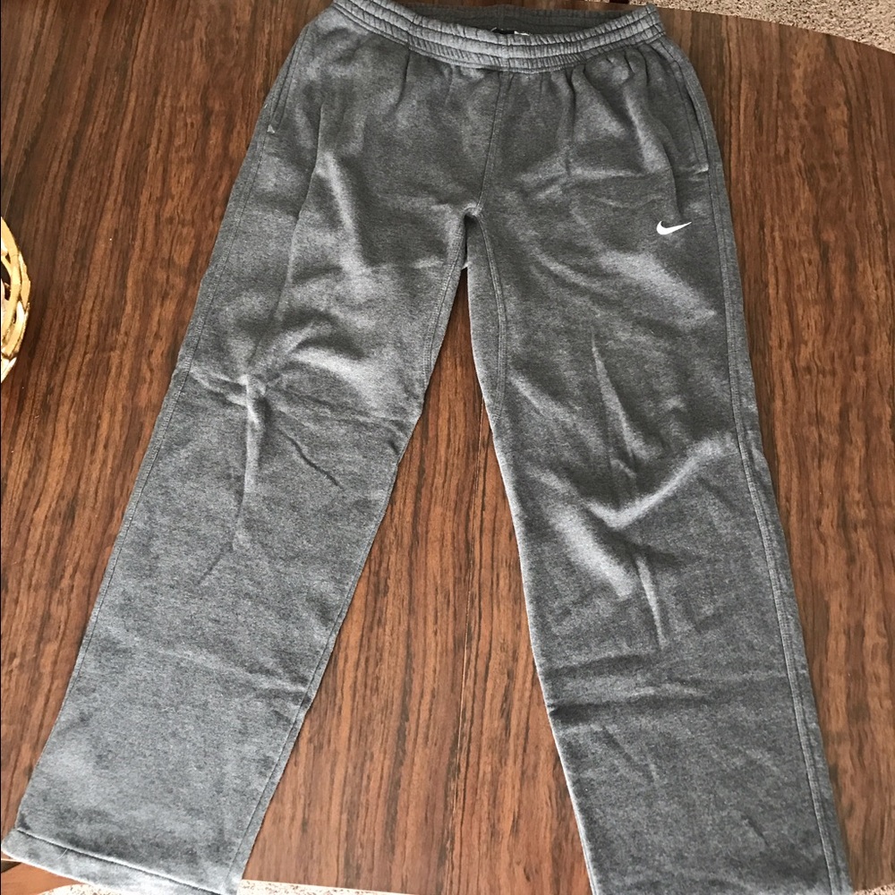 Nike sweatpants NWOT