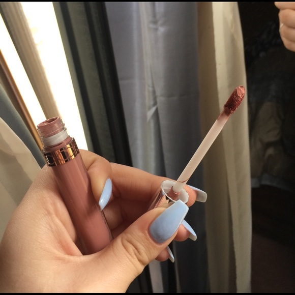 ABH liquid lipstick in PURE HOLLYWOOD - Picture 3 of 3