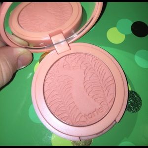 Tarte Amazonian Clay in "captivating"