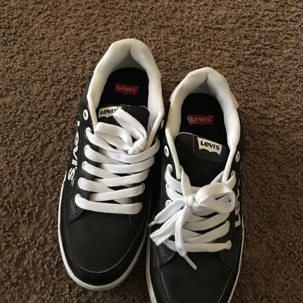 Boy shoes