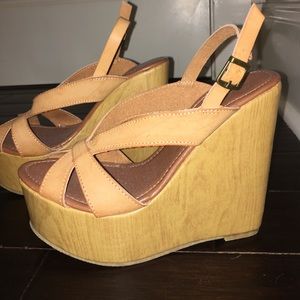❗️SALE❗️Pierre Dumas Wedges