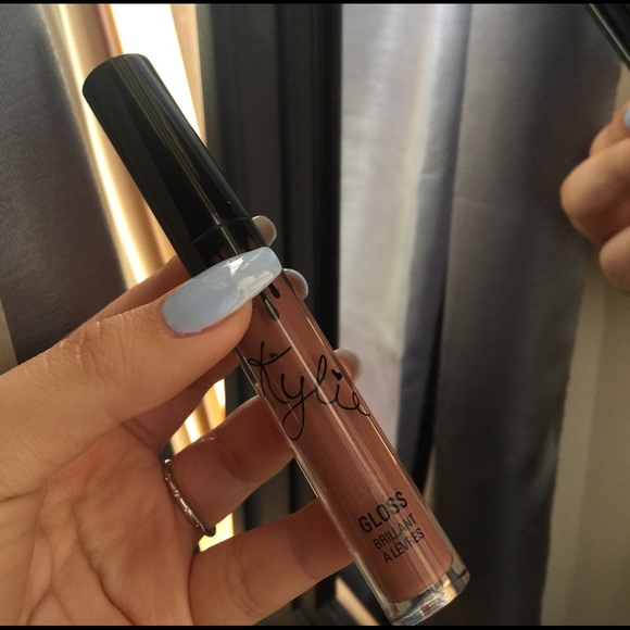 Kylie lip gloss in LIKE - Picture 1 of 3