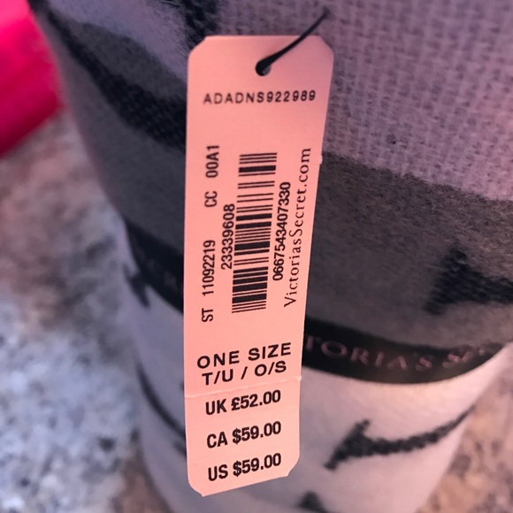 NWT Victoria Secret Blanket - Picture 3 of 3