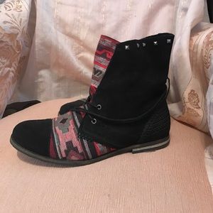 Aztec print black bootie